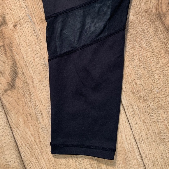 Lularoe cropped workout leggings - Picture 6 of 8